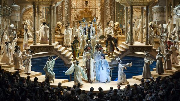 Опера Турандот на сцене Королевского оперного театра в Маскате