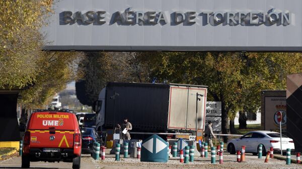 Военная полиция у базы ВВС Испании в Торрехон-де-Ардос 