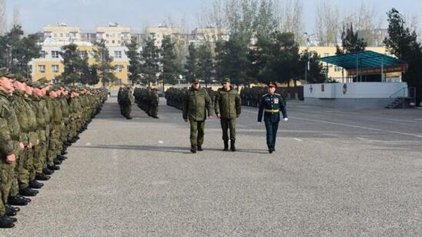Личному составу 201-й военной базы в Таджикистане представили нового командира