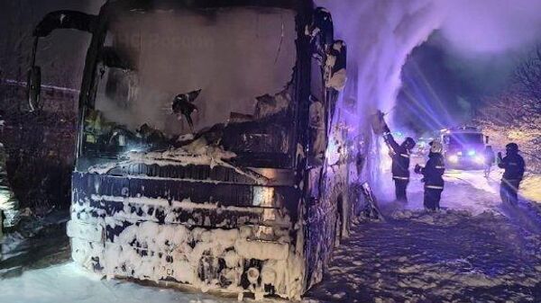 На месте возгорания автобуса в городе Салават