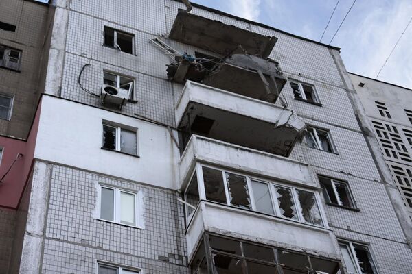 Жилой дом, поврежденный в результате обстрелов со стороны ВСУ Киевского района Донецка