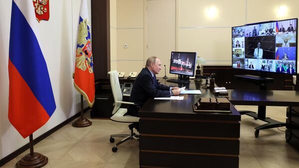 Путин проводит встречу с инвалидами и представителями общественных организаций
