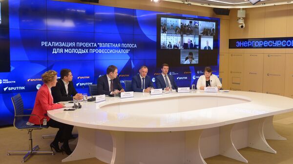 В Москве подвели итоги второго этапа проекта Взлетная полоса