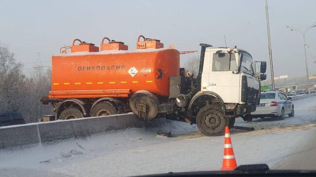 На месте ДТП на внутренней стороне 103 километра МКАД