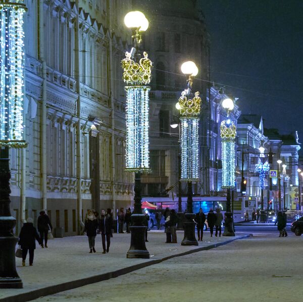Новогодняя иллюминация у Государственного Эрмитажа в Санкт-Петербурге