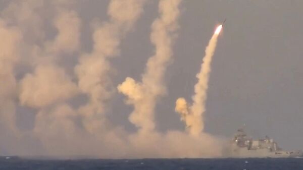 Кадры пуска ракет по системе военного управления и объектам оборонпрома Украины