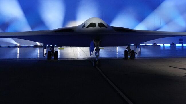 Презентация нового стратегического бомбардировщика B-21 Raider