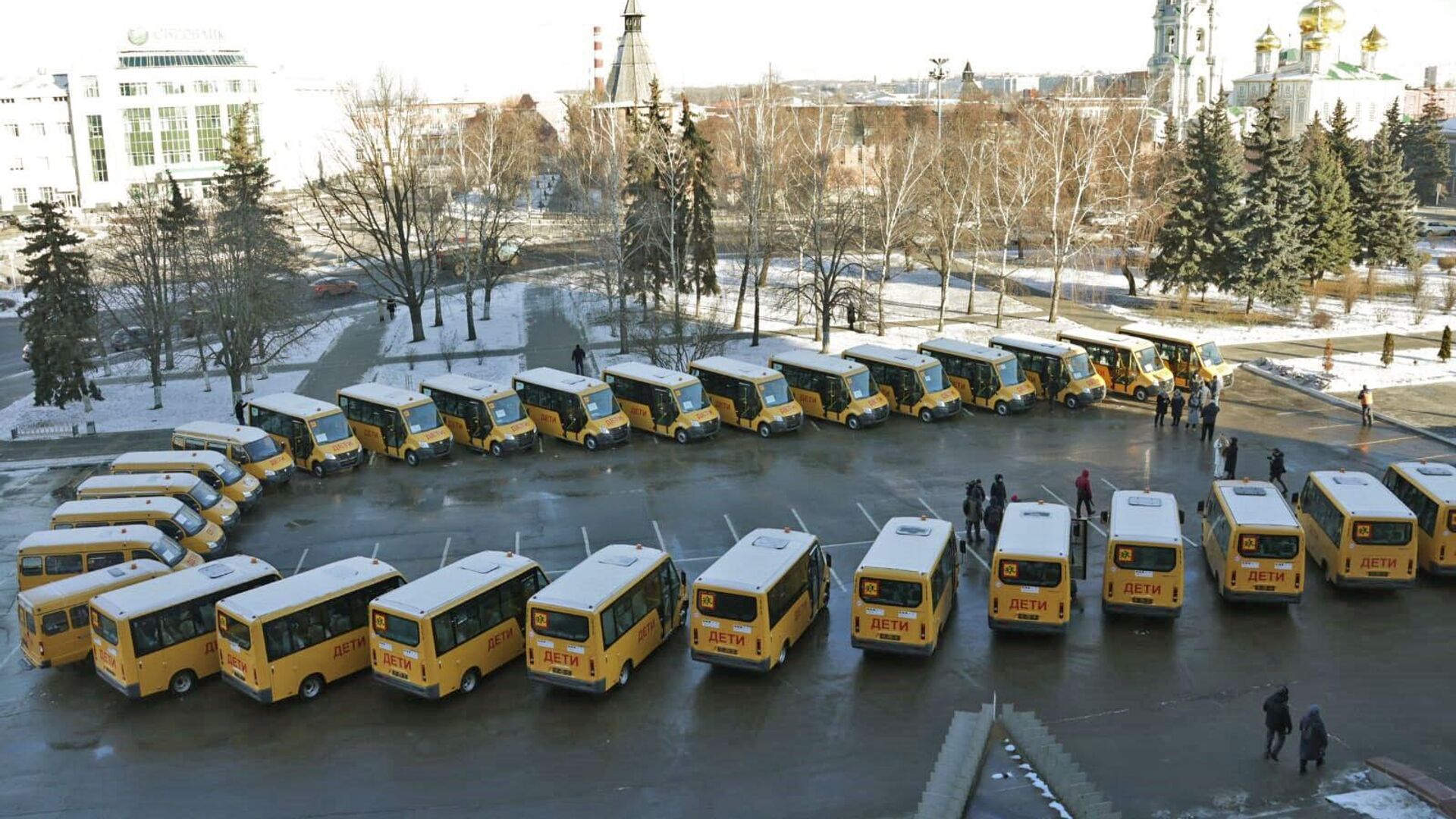 Тульские школы получили 30 новых автобусов - РИА Новости, 1920, 06.12.2022