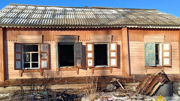 На месте пожара в жилом доме в селе Митрофаново Забайкальского края