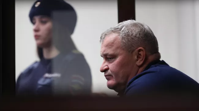 Экс-глава правительства Кемеровской области Вячеслав Телегин в Центральном районном суде Кемерово. 7 декабря 2022