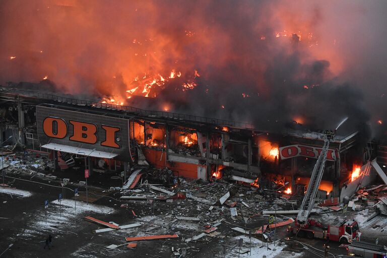 Пожар в магазине OBI в торговом центре МЕГА Химки