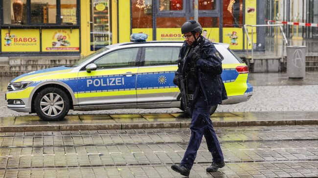 Сотрудник полиции в центре Дрездена