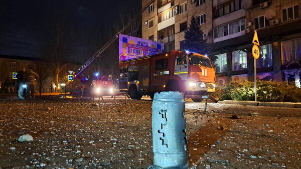 Одна из улиц Донецка после обстрела со стороны ВСУ Ворошиловского и Калининского района города