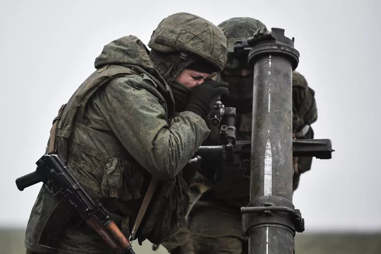 Военнослужащие минометного расчета Вооруженных сил РФ участвуют в боевых действиях на Запорожском направлении специальной военной операции Военнослужащие минометного расчета Вооруженных сил РФ участвуют в боевых действиях на Запорожском направлении специальной военной операции