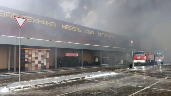 Пожар в ТЦ Стройпарк в Балашихе 
