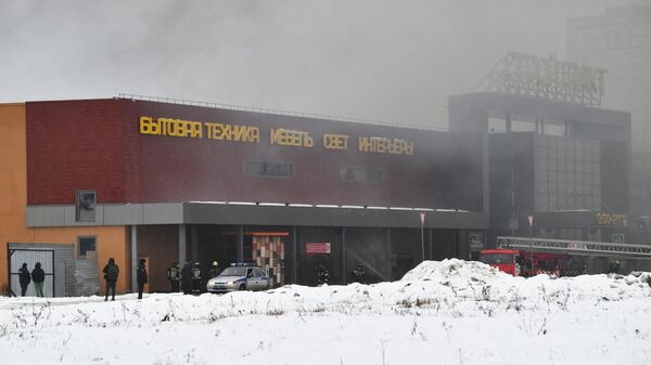 Пожар в торговом центре Стройтракт (Стройпарк) в Балашихе