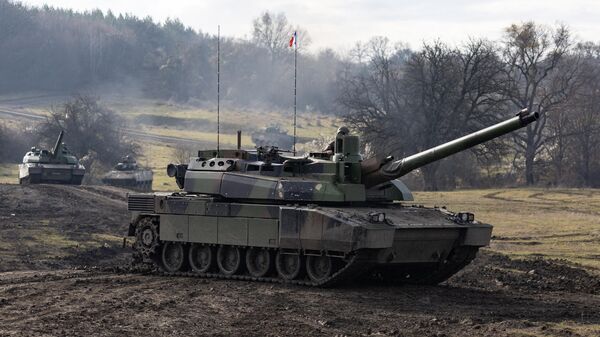 Французский танк Leclerc во время учений в Румынии