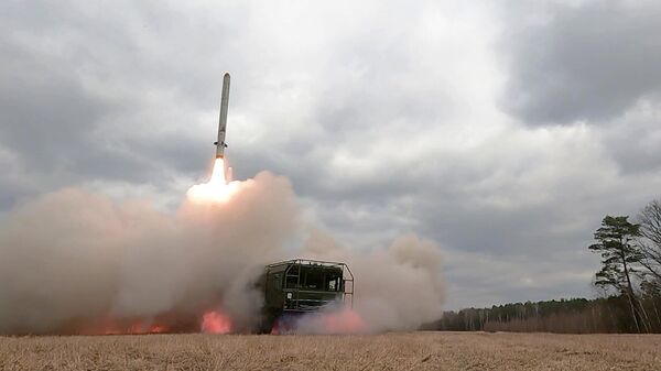 Удар оперативно-тактическим ракетным комплексом Искандер по объектам ВСУ на территории Украины