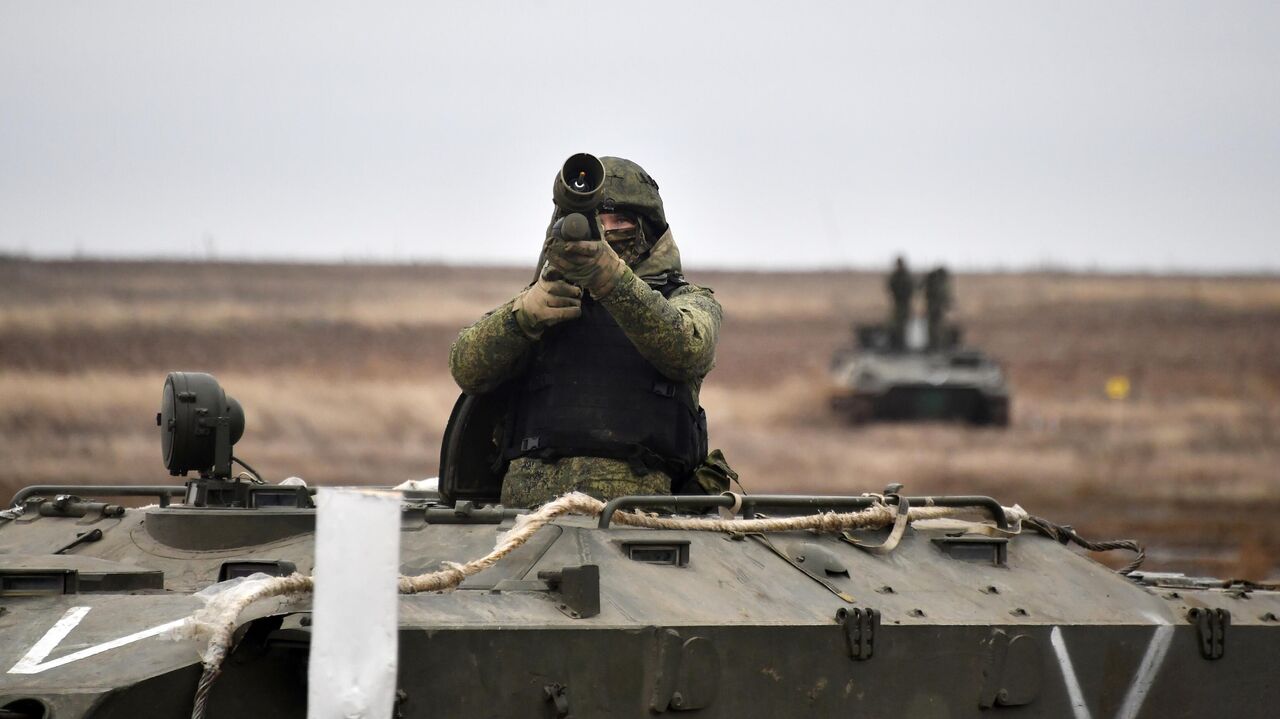 В Донбассе наградили бойцов ВДВ - РИА Новости, 19.12.2022