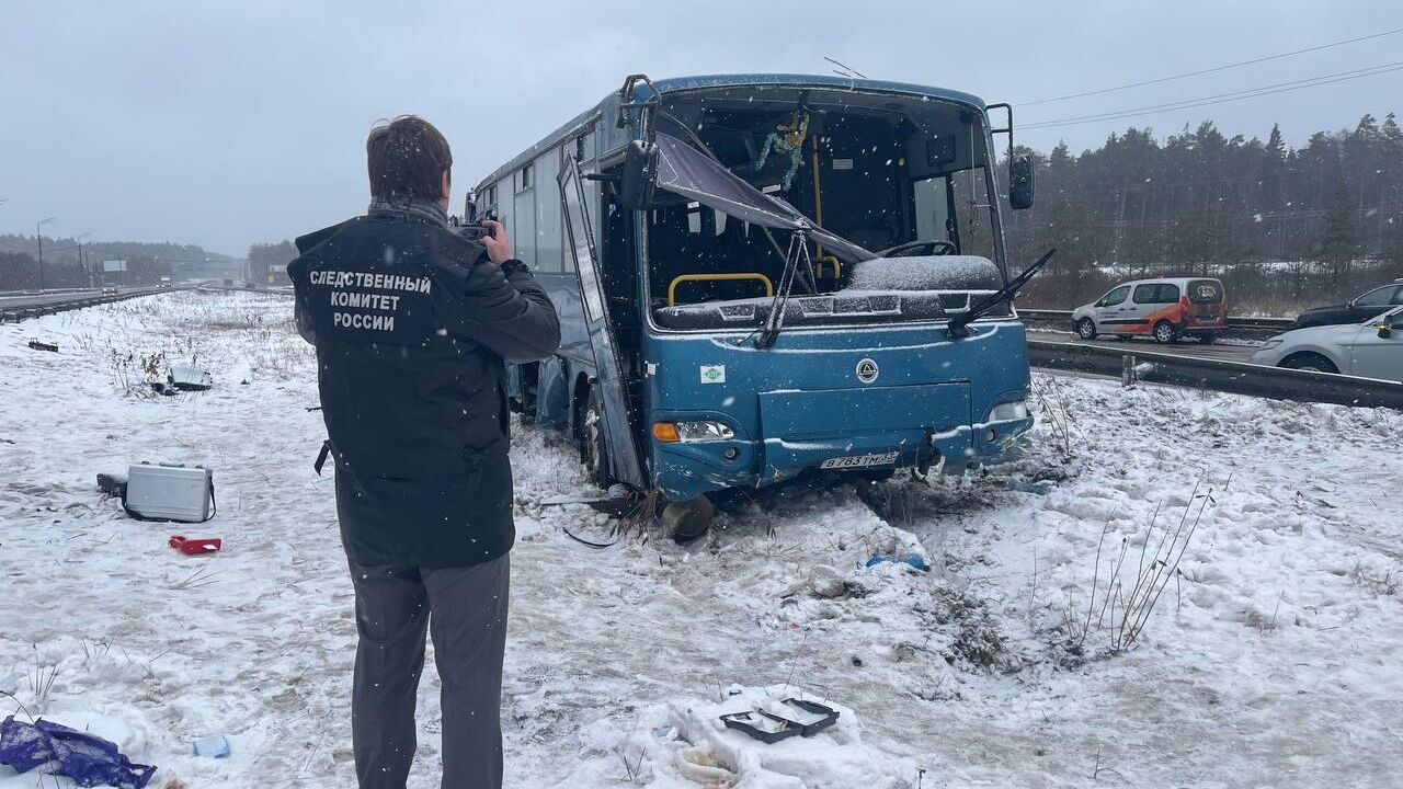 На месте ДТП с автобусом во Владимирской области, 13 декабря 2022 года - РИА Новости, 1920, 14.12.2022