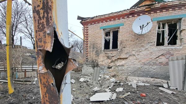 Жилой дом, пострадавший в результате обстрела, в поселке Горловка Донецкой области. 14 декабря 2022