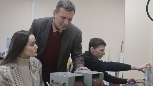 Сергей Гришин с коллегами исследуют магнитные метаповерхности радиофизическими методами  