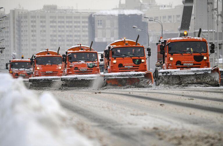 Снег в Москве