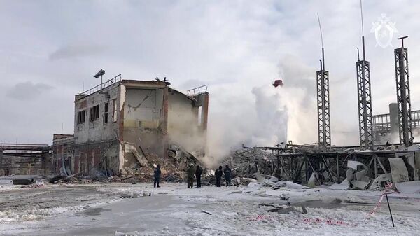 Последствия пожара на нефтеперерабатывающем заводе Ангарской нефтехимической компании. 15 декабря 2022