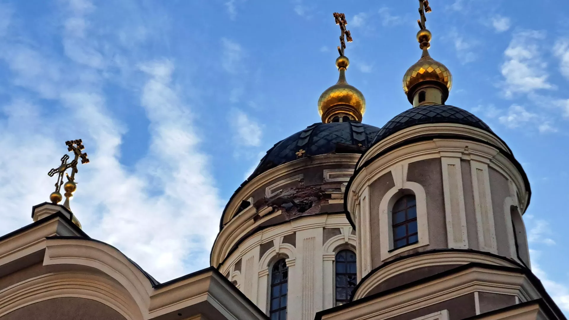 Купол храма, поврежденный в результате обстрела Донецка со стороны ВСУ - РИА Новости, 1920, 13.05.2025