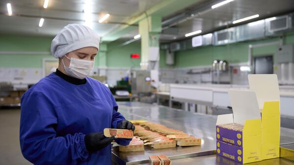 Производство шоколадных батончиков в московской компании Фуд Рев 