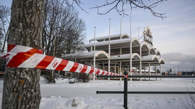 Главный вход  в зоопарк Фурувик в Швеции, где во время побега застрелили четырех шимпанзе