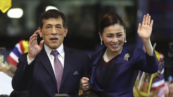 Король Таиланда Маха Ватчиралонгкон (Рама Х)  и королева Сутхида