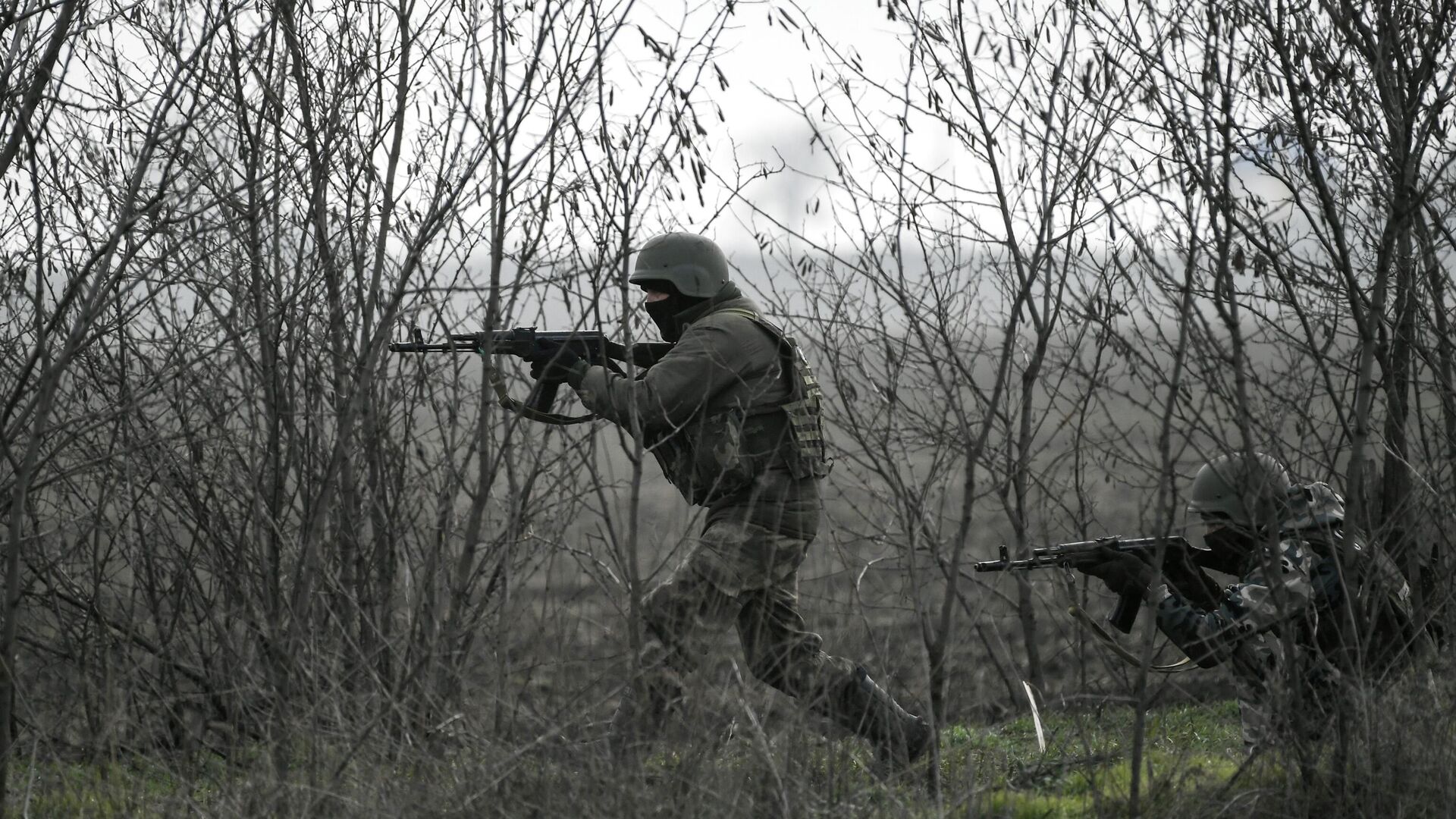 Военнослужащий ВС РФ на боевом задании в зоне СВО. Архивное фото - РИА Новости, 1920, 09.01.2023