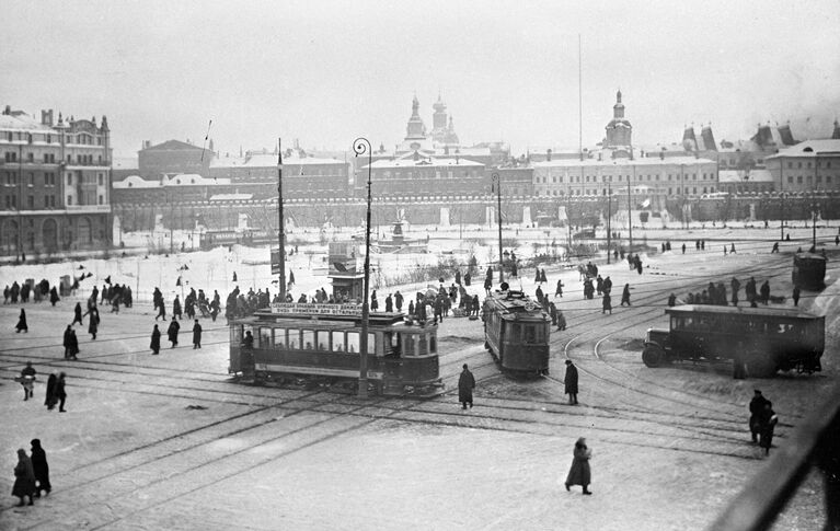 Театральная площадь в 1935 году