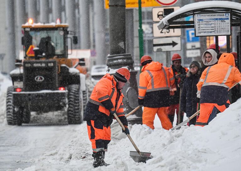 Снег в Москве