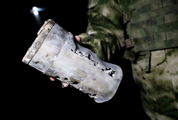Фрагмент снаряда РСЗО, найденный после обстрела ВСУ Калининского района Донецка