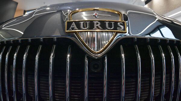 Седан Aurus Senat в первом дилерском центре российского люксового бренда Aurus  Aurus Автодом Санкт-Петербург