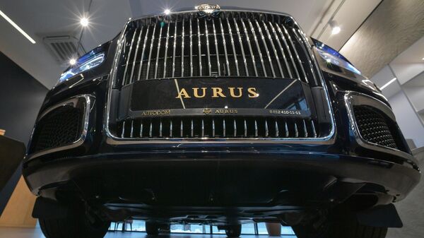Седан Aurus Senat в первом дилерском центре российского люксового бренда Aurus Aurus Автодом Санкт-Петербург