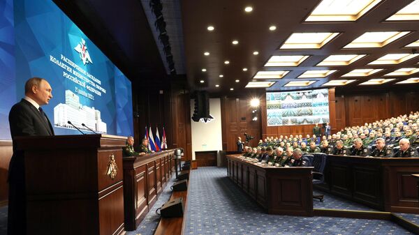 Президент Владимир Путин на расширенном заседании коллегии Министерства обороны России