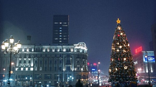 Новогодняя вечерняя Москва