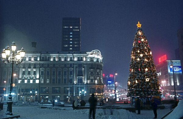 Новогодняя вечерняя Москва