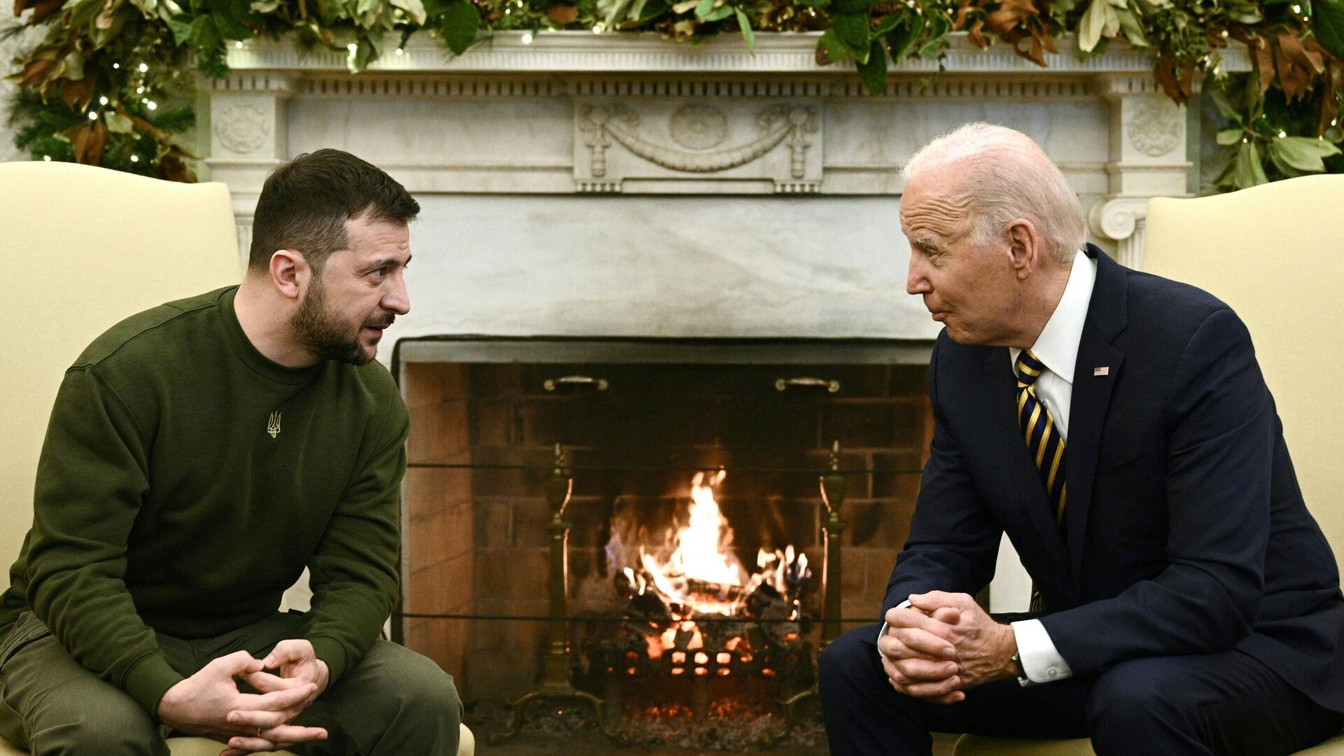 Президент США Джо Байден и президент Украины Владимир Зеленский во время встречи в Вашингтоне. 22 декабря 2022 - РИА Новости, 1920, 22.12.2022