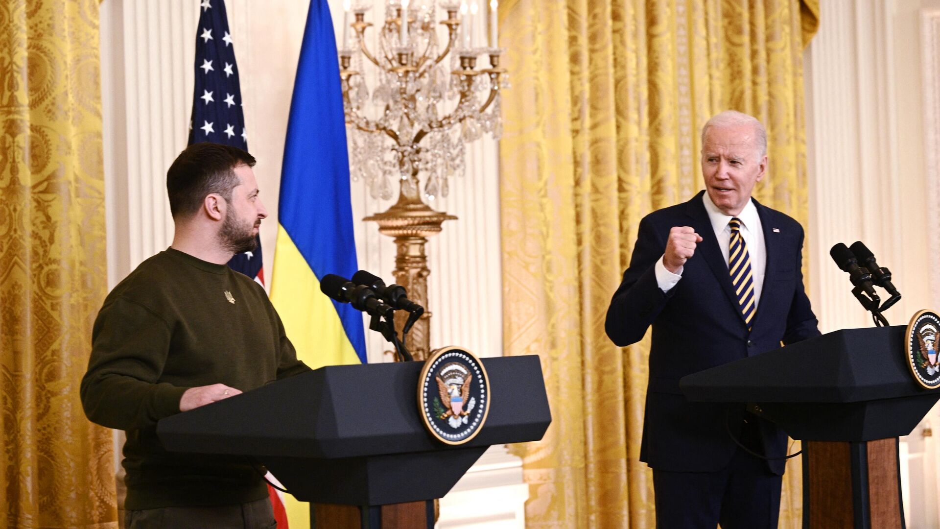 Президент США Джо Байден и президент Украины Владимир Зеленский во время пресс-конференции в Белом доме. 22 декабря 2022 - РИА Новости, 1920, 22.12.2022