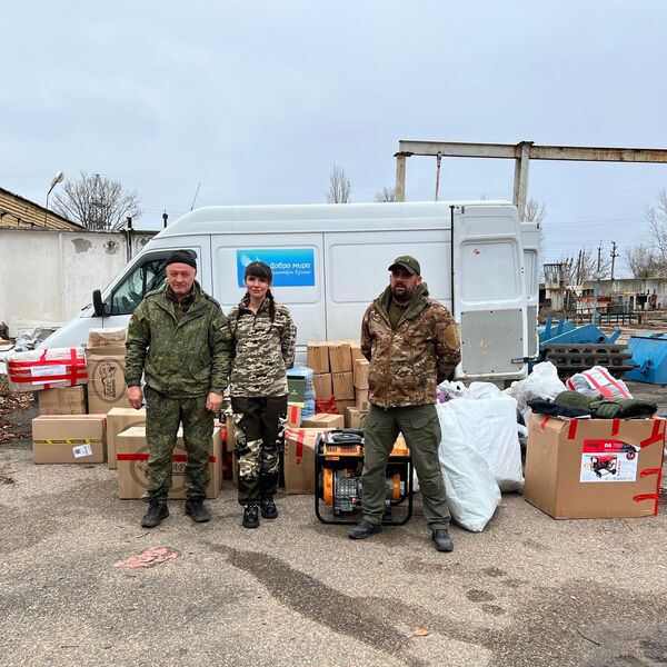 Волонтеры привезли помощь батальону ''Крым'' Волонтеры привезли помощь батальону ''Крым''