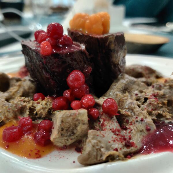 Оленина с грибами, ягелем и арктическими ягодами (Меридиан) Оленина с грибами, ягелем и арктическими ягодами (Меридиан)