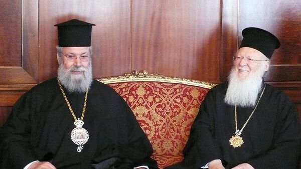 Архиепископ Кипра Хризостом II и патриарх Константинопольский Варфоломей I во время встречи