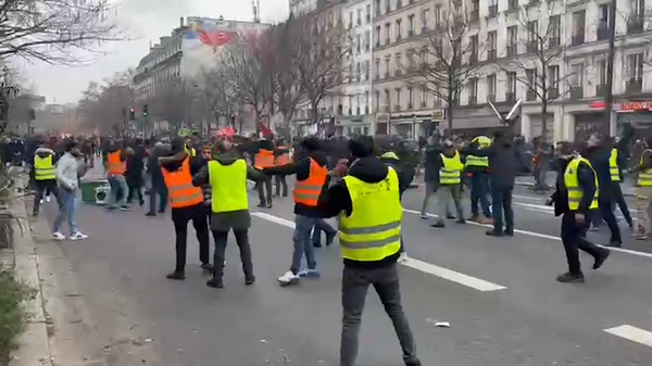 Стычки курдов с полицией на митинге в Париже