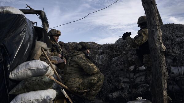 Украинские военные под Марьинкой