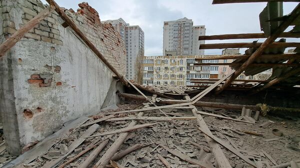 Разрушения в центре Донецка после обстрела со стороны Вооруженных сил Украины