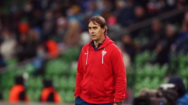 Бывший главный тренер сборной Испании провел первый трансфер в новом клубе
